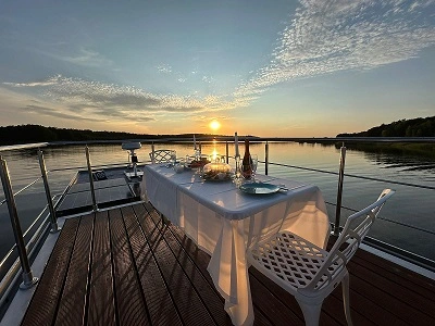 kolacja we dwoje na statku ostróda